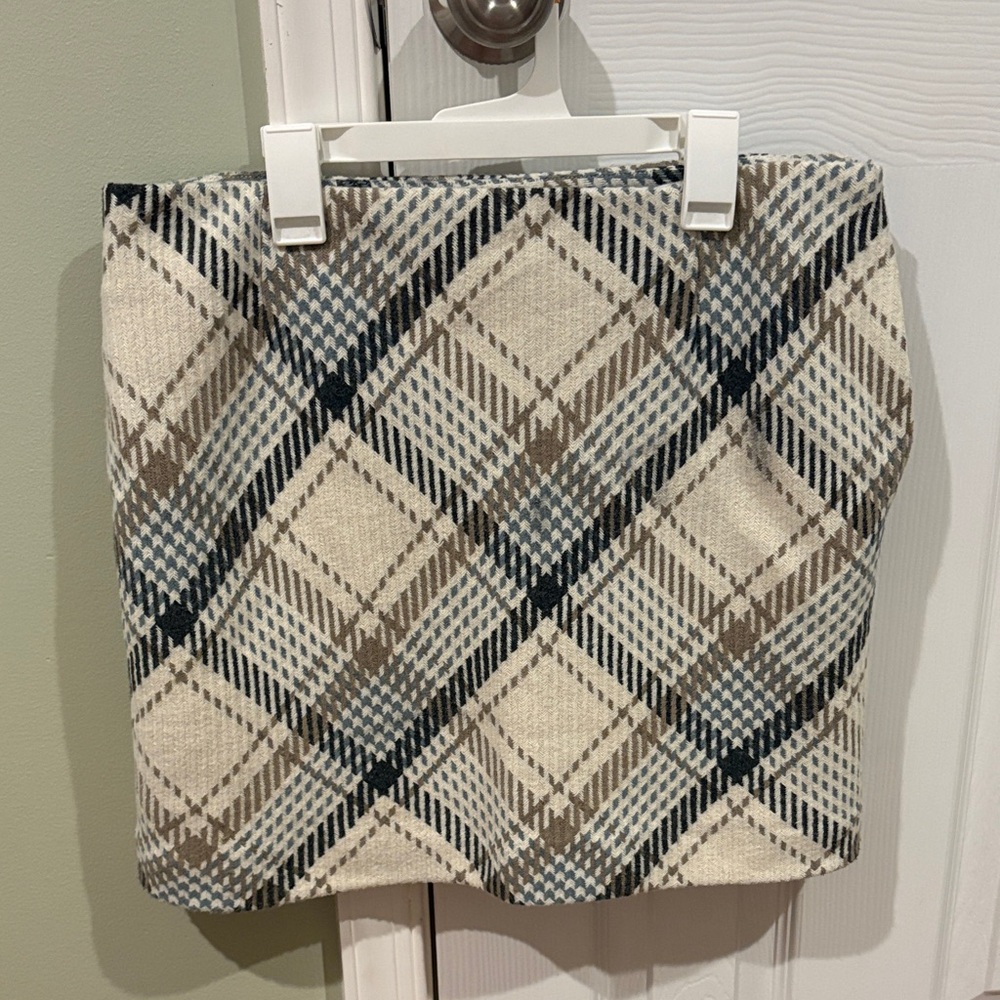 H&M Cream and Black Plaid Mini Skirt